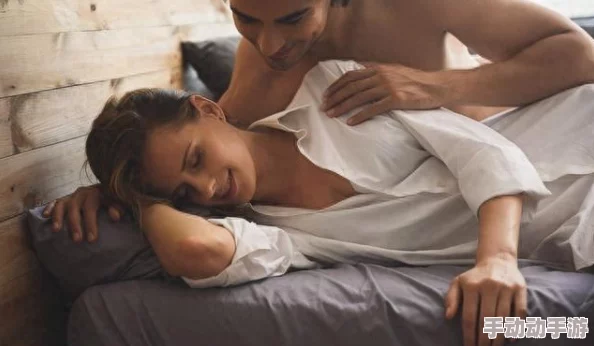 男人呻吟双腿大开女攻，激情四溢的夜晚让人欲罢不能，感受那无法抵挡的热烈氛围与情感交织