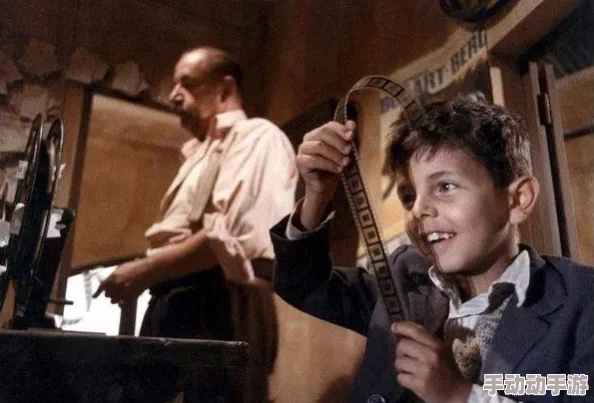 欧美一级视频精品观看：最新影视作品引发热议，观众对剧情与演员表现的评价持续升温