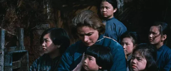 国产午夜精品一区二区三区嫩草：全新剧情上线，带你体验不一样的午夜魅力与激情！