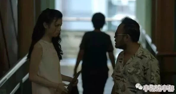 国产三级久久久：震撼来袭，观众热议新片引发的社会话题与文化反思！