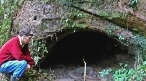 嫩草石隐藏入口被发现，神秘通道引发考古学界热议，或揭开千年历史之谜！