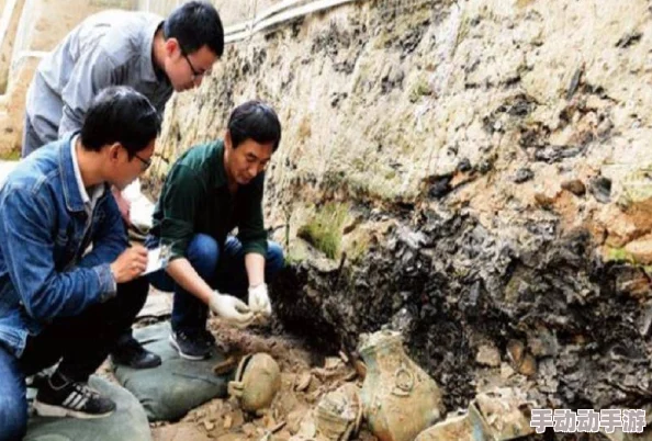 嫩草石隐藏入口被发现，神秘通道引发考古学界热议，或揭开千年历史之谜！