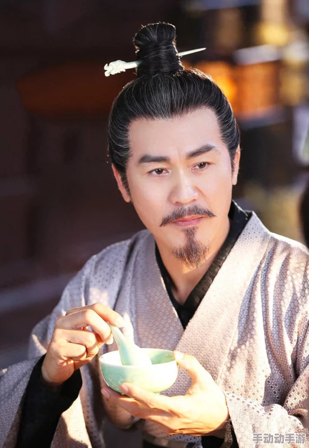 撑起伽罗的腿往里疯狂输入，感受她在战斗中的无尽魅力与力量，带你领略全新游戏体验！