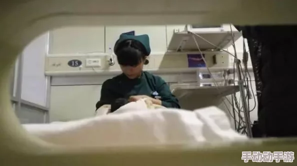 脱了护士的奶罩吃奶免费观看:最新动态引发热议,网友纷纷讨论相关话题,关注度持续上升 脱了护士的奶罩吃奶免费观看:最新动态引发热议,网友纷纷讨论相关话题,关注度持续上升