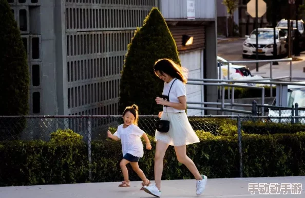 事务女郎中文版在职场中展现女性的力量与智慧，激励更多人追求梦想，实现自我价值，共同创造美好未来