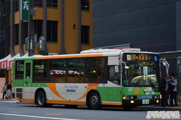 亚洲黄色第一页日本东京推出全新夜间观光巴士服务带你探索城市夜景