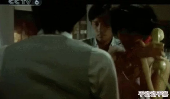 夜童一部揭示人性与命运的黑色幽默电影,值得深思人生与选择。 夜童一部揭示人性与命运的黑色幽默电影,值得深思人生与选择。