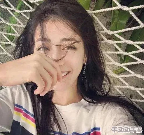 免下载性爱视频据传女主角是某网红酷似Lisa引发网友热议