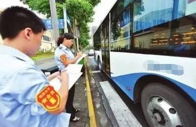 公交车上无套进内谢为什么让人感同身受因为它道出了许多人不敢言说的辛酸