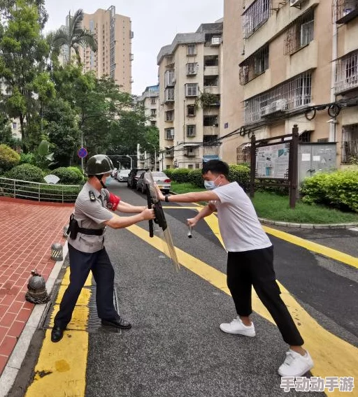 深度解析反恐精英中探员头部尺寸差异及‘头小’探员的战略优势